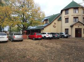 Ezüst Horgony Szálloda és Étterem, hotel in Kisköre