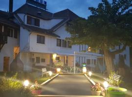 Hotel Restaurant Le Traineau, hotel em Clelles