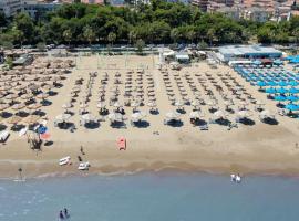 Hotel Nel Pineto, hotel a Montesilvano