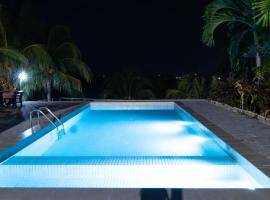 Pemandangan Indah Guest House - Look Out Point Villa-, homestay in Pantai Cenang