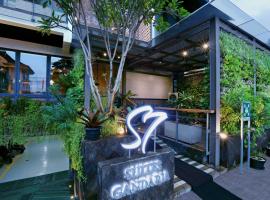 S7 SUITES GANDARIA، فندق في كيبايوران بارو، جاكرتا