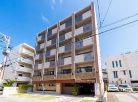 Hotel Little Island Okinawa Matsuyama، فندق في ناها