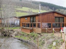 Willow River Lodge, cottage sa Craven Arms