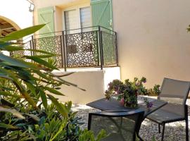 LES LAURIERS, holiday home in Sausset-les-Pins