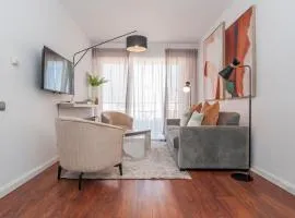 Tu Escapada Urbana - Plaza de Castilla III, Diseño y Localización