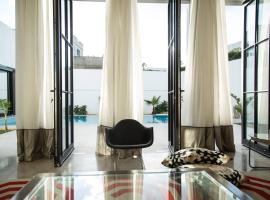 Les Verrières De Gammarth: Villa moderne +Piscine: Tunus'ta bir kulübe