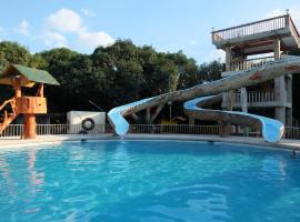 Casa Virginia Resort, Hotel in San Narciso