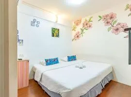 Sleep Dee Hostel