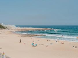 Novotel Newcastle Beach, hotel with jacuzzis in Newcastle