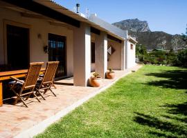 Hilton House, hotel near Parking for Brodie Link Trail (R44), Pringle Bay