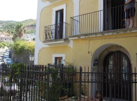 Sant'Agostino Guest Rooms, hotel Paolában