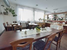 Penzion Best, Hotel in Moravská Třebová