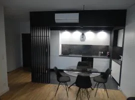 Black&White Apartment Bis - Małe Garbary 8
