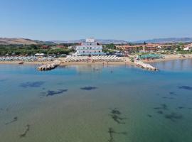Hotel Strand, hotel v destinácii Marina di Montenero