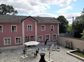 Les 7 Sources, hotel v destinaci LʼIsle-Adam