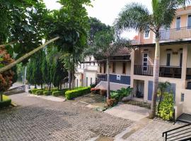 Villa Beverly, hotell i Lembang