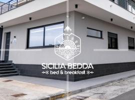 Sicilia Bedda B&B: Nizza di Sicilia'da bir Oda ve Kahvaltı