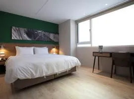 P&F Hotel