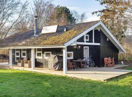 4 person holiday home in Pr st, Strandhaus in Præstø