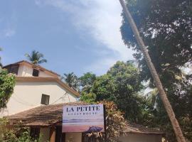 La Petite Guest House, hotel in Bogmalo