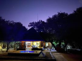 Twiga Lodge Mabalingwe, chalet de montaña en Bela-Bela