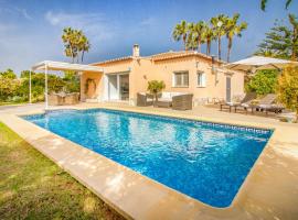 Awesome Home In Dnia With Swimming Pool, hotel in Denia
