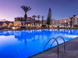 Louis Phaethon Beach, готель у Пафосі