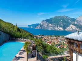 Garda Hotel Forte Charme, golf hotel in Nago-Torbole