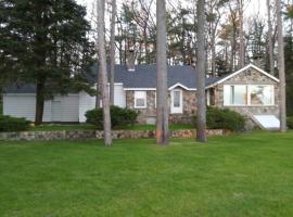 Serenity, Hotel in Honor