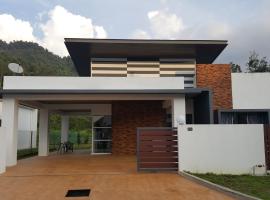 Seri Jati Homestay, holiday home in Papar