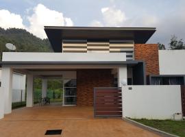 Seri Jati Homestay, cabaña en Papar