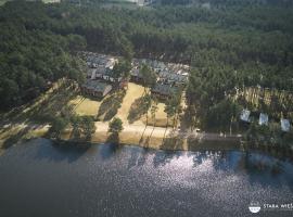 Resort Stara Wieś, glamping site in Załęcze Małe