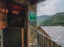 Esquíos - Apto. Cuarto do forno, hotel murah di Taramundi