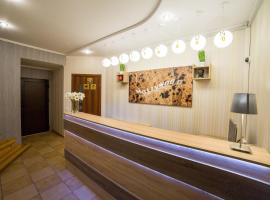 HOLLYWOOD, Hotel in Poltawa