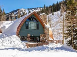 Creekside Chalet, hotel em Alta