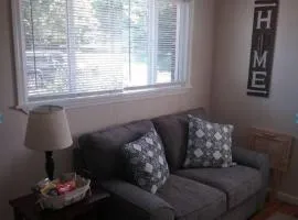 Cozy 1 BR Efficiency Apt close to TTU and Downtown