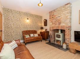 Oxfordshire Living - The Bowler Hat Cottage - Woodstock, hotell i Woodstock