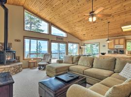 Pet-Friendly Mtn Home with Deck, Half-Mi to Hiking!, villa in Twain Harte