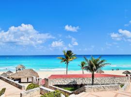 Solymar Condo Beach Resort by Casago, hotel cerca de Aeropuerto internacional de Cancún - CUN, Cancún