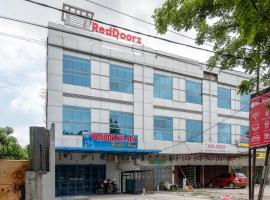 RedDoorz near Manhattan Square Medan, hotel u gradu 'Pulauberayan'