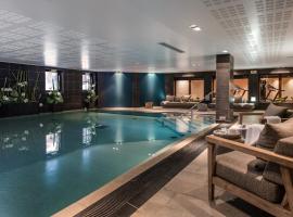 Manali Lodge by Alpine Residences, chalet de montaña en Courchevel