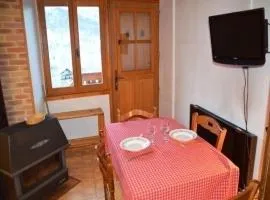 Charmante maison rénovée 2 étages, terrasse Ouest, 4 km des Menuires, wifi gratuit, animaux bienvenus - FR-1-452-167