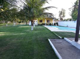 Casa de 4 quartos á 6Km da praia de Lagoinha-ce、Camboaのプール付きホテル