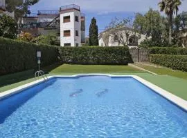 AT044 Cerca de la playa, con piscina y airco