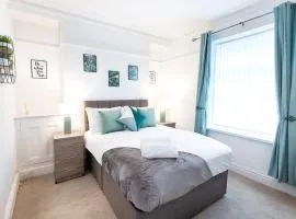 Working in Swansea, 4 Bedrooms, Parking