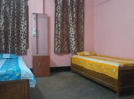 M B Holiday Home, huoneisto kohteessa Guwahati