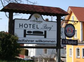 Gasthof Berg, hotel ieftin din Höchstädt an der Donau