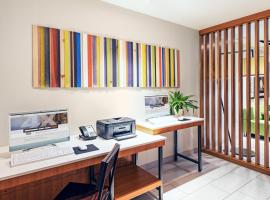 Holiday Inn Express & Suites Junction by IHG, hotelli kohteessa Junction