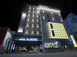 Masan Almond Hotel, motel en Changwon