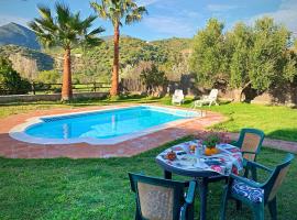 Acogedora casa rural en Zahara de la Sierra, country house in Zahara de la Sierra